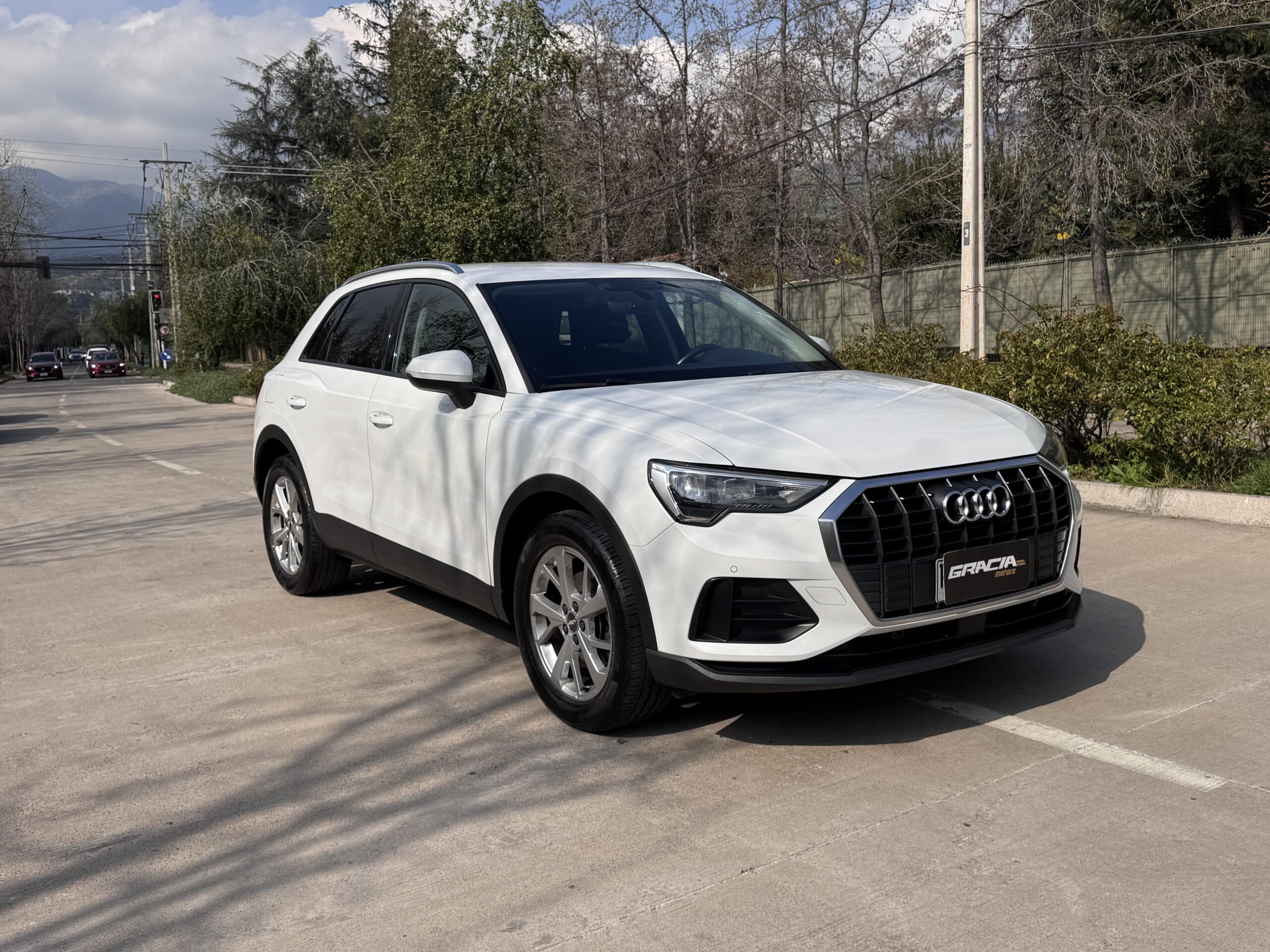 Audi Q3 — foto 6 de 13