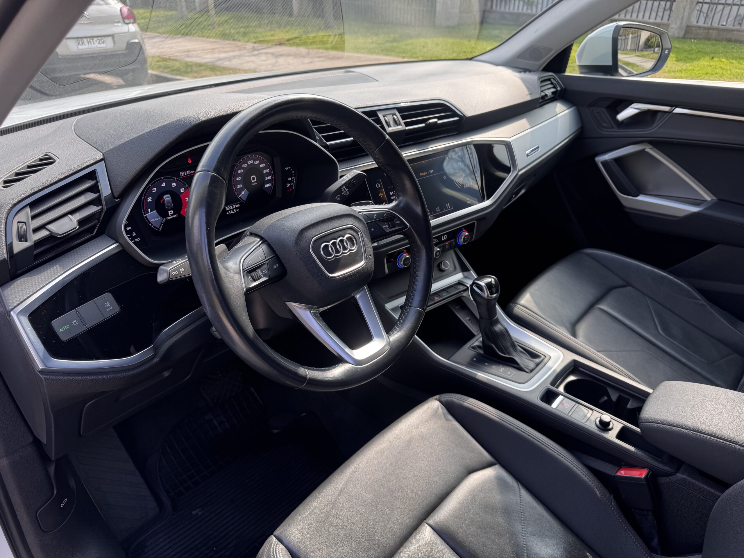 Audi Q3 — foto 7 de 13
