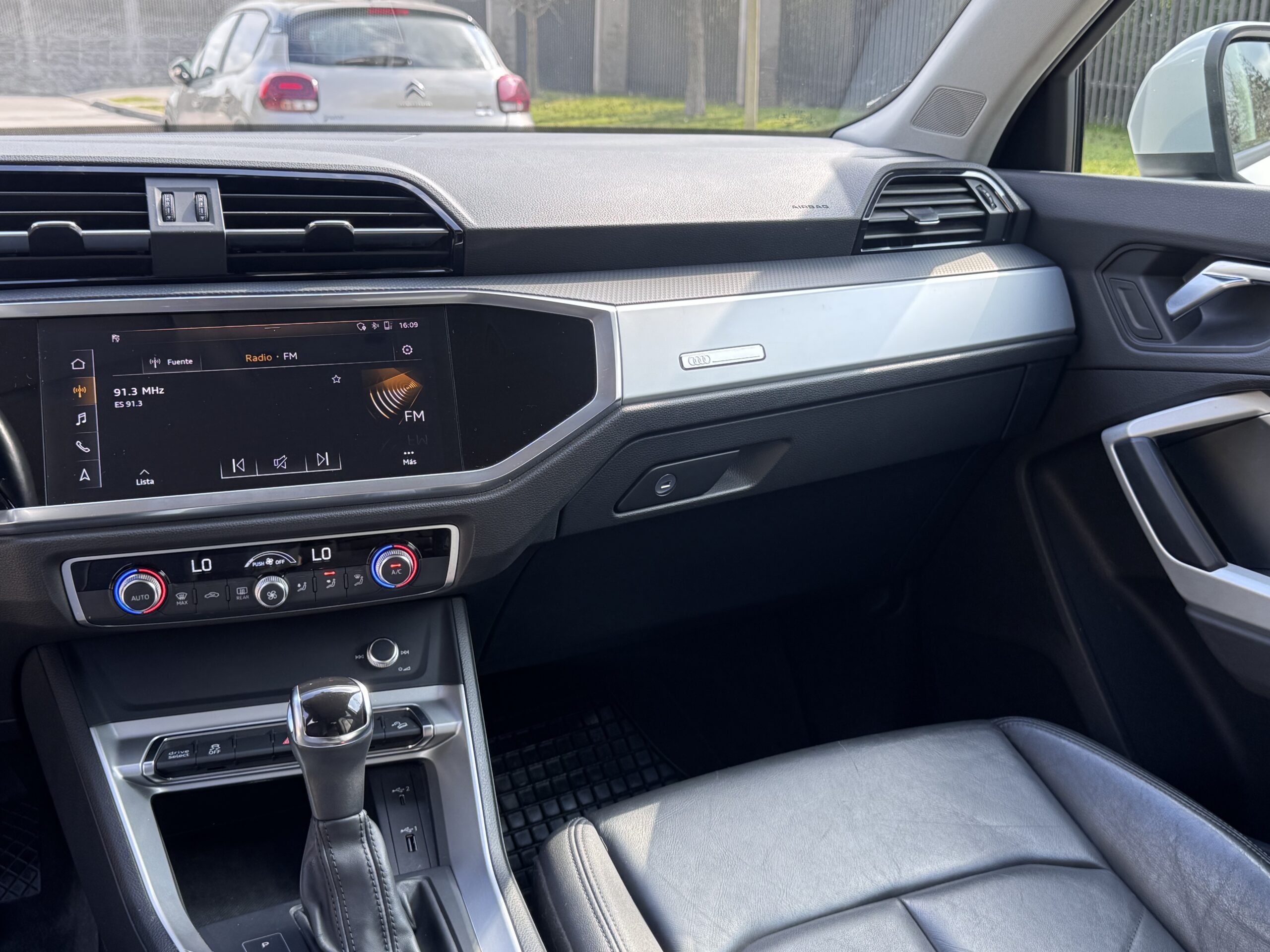 Audi Q3 — foto 12 de 13