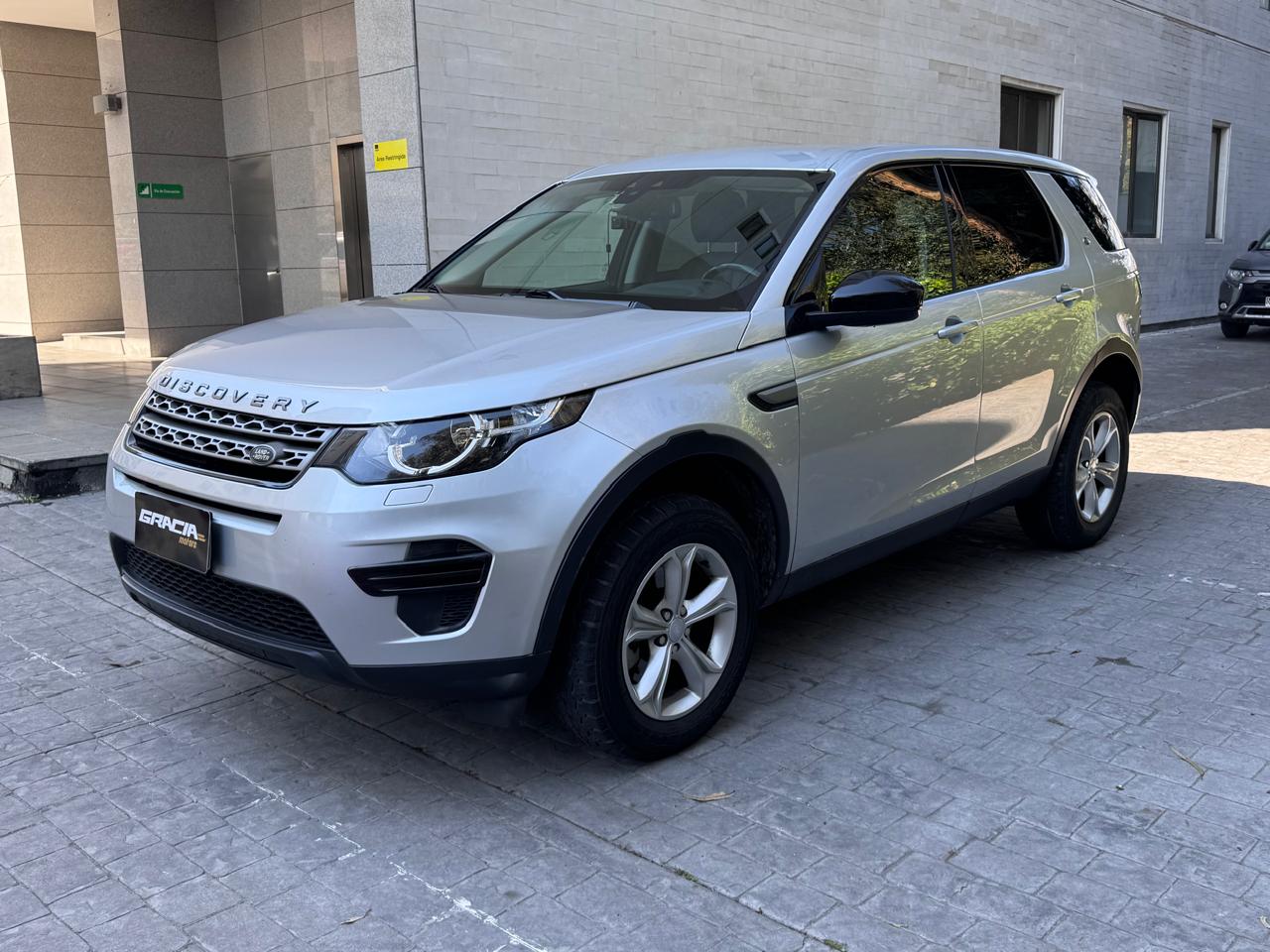 Land Rover Discovery Sport 2.0 Se 4X4 At 5P. — foto 2 de 17
