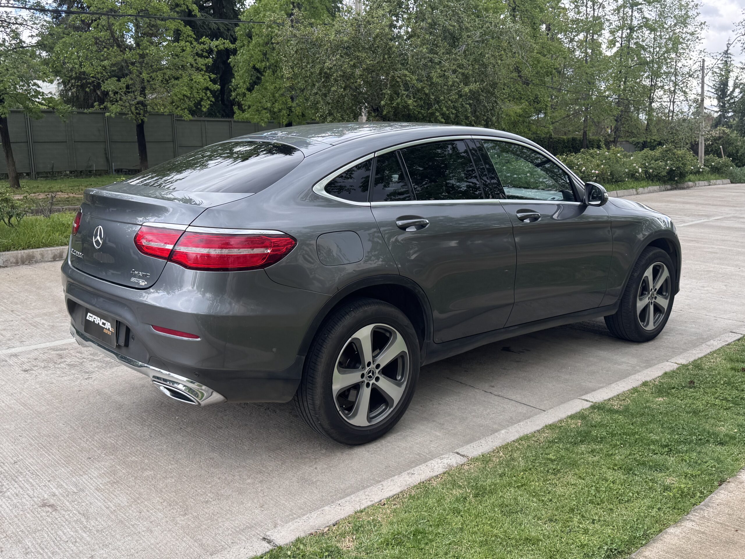 Mercedes-Benz Glc220 — foto 5 de 17