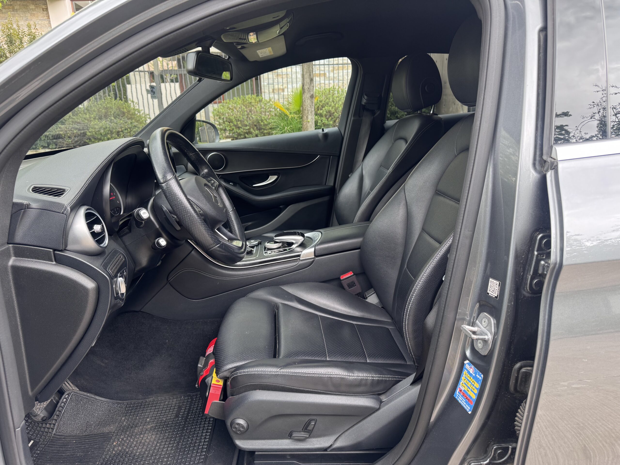 Mercedes-Benz Glc220 — foto 7 de 17