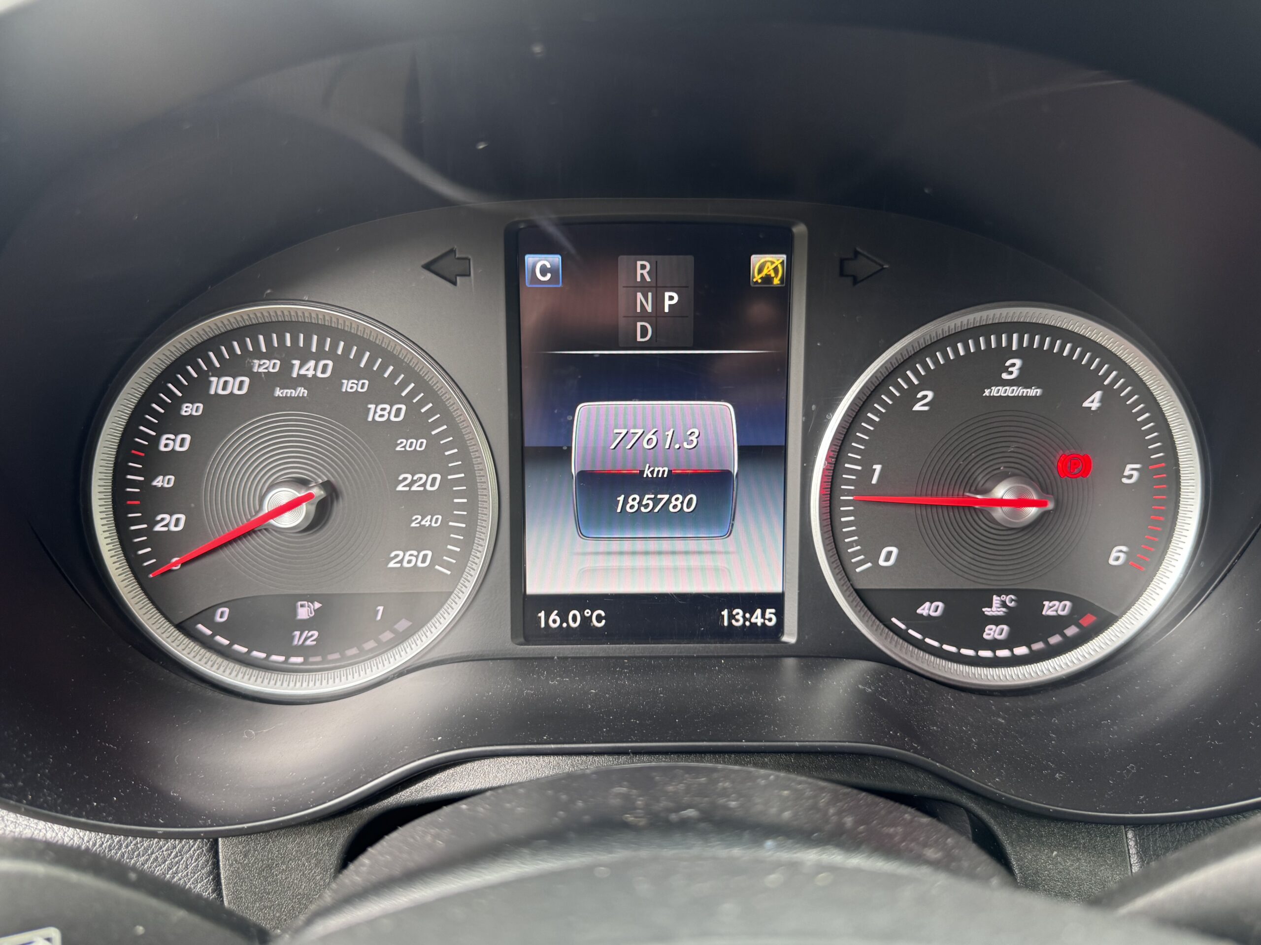 Mercedes-Benz Glc220 — foto 11 de 17