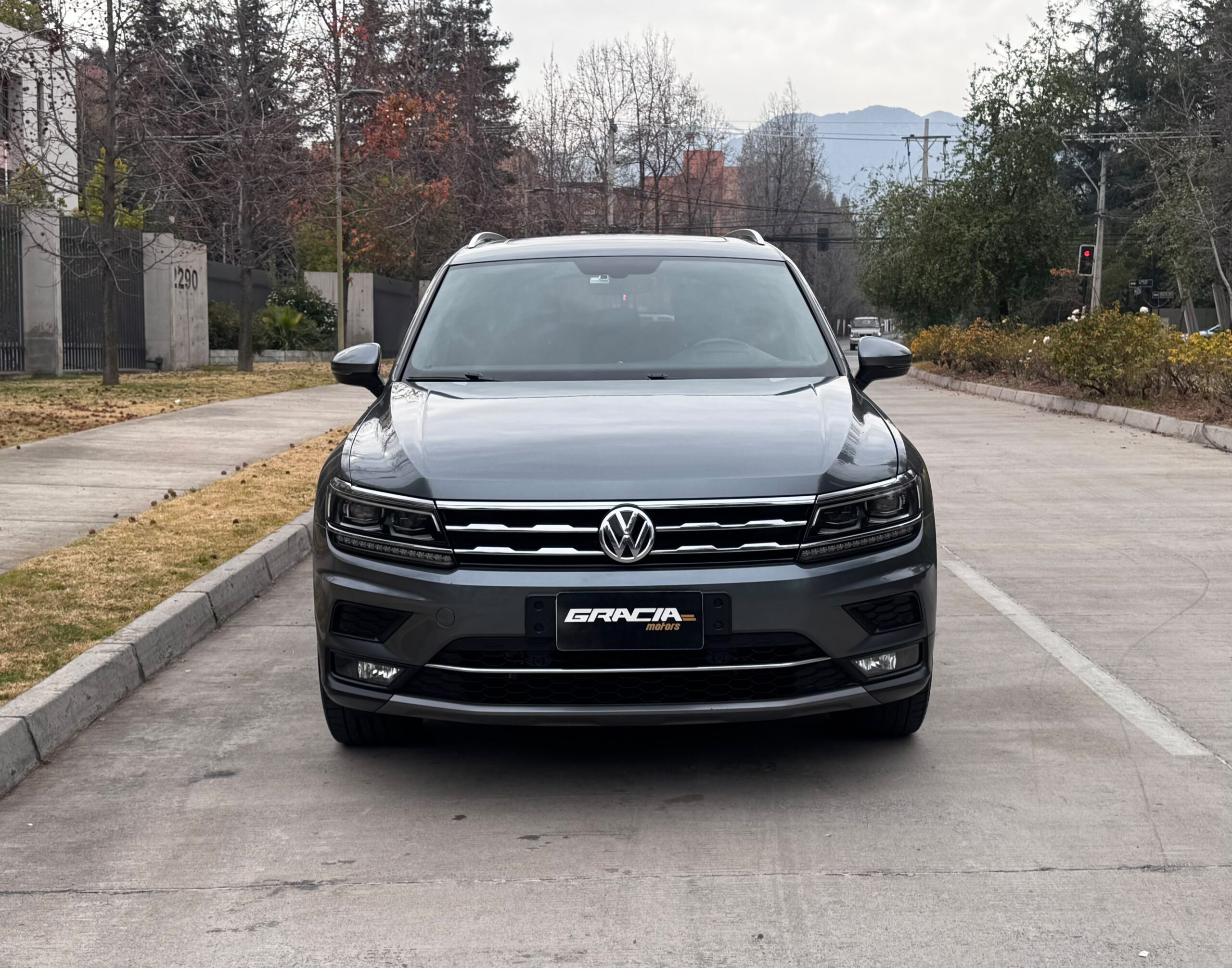 Volkswagen Tiguan 2.0 Tdi Limited Diesel 4Motion 4X4 At 5P